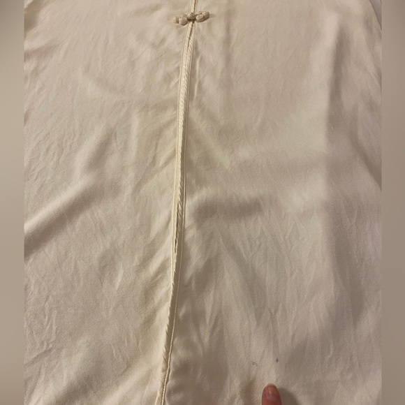 Christine Vancouver Silk Robe — Ivory (M, Late 80s–Early 90s) - Picture 13 of 14
